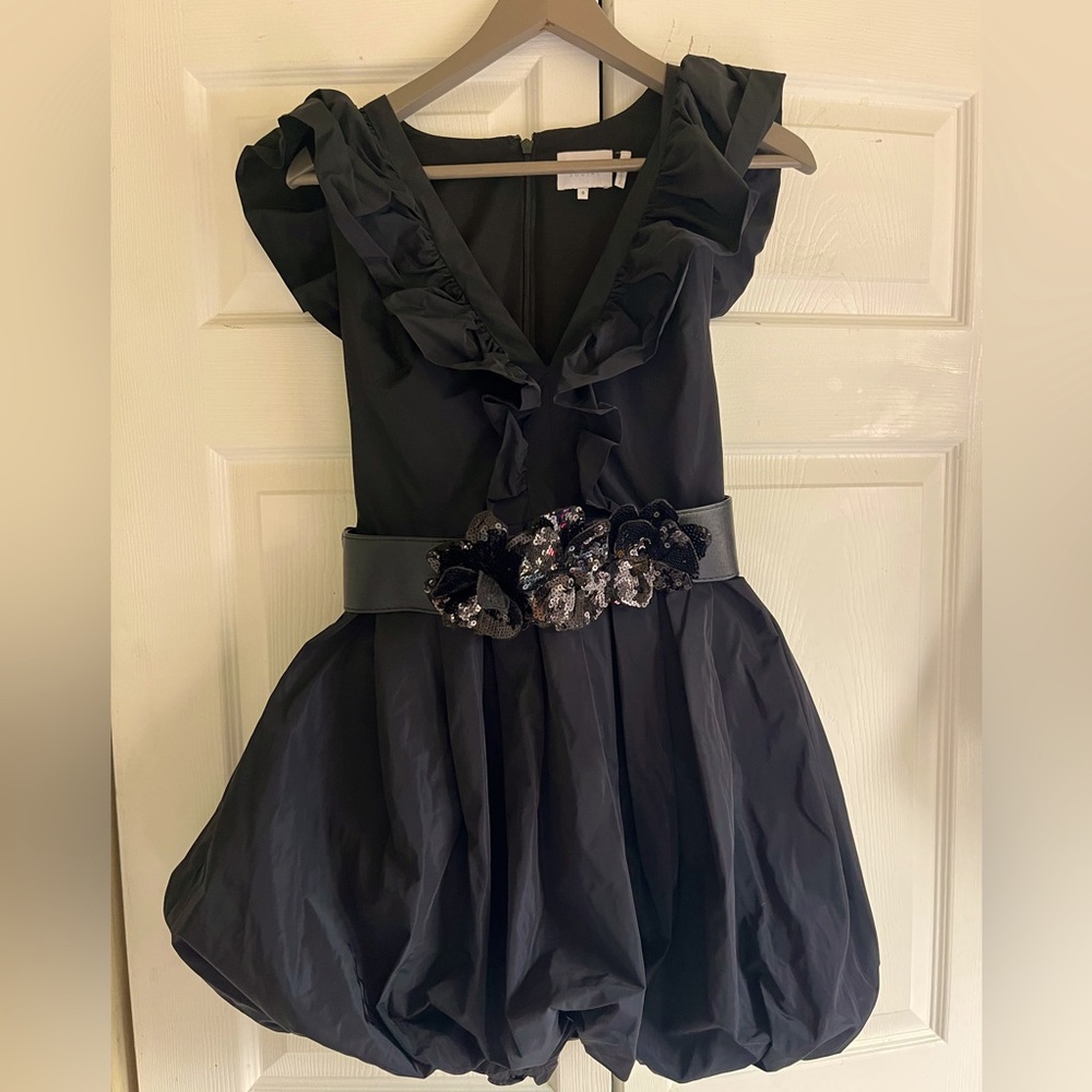 One 33 Social evening dress with sequin belt, color black, size 00
